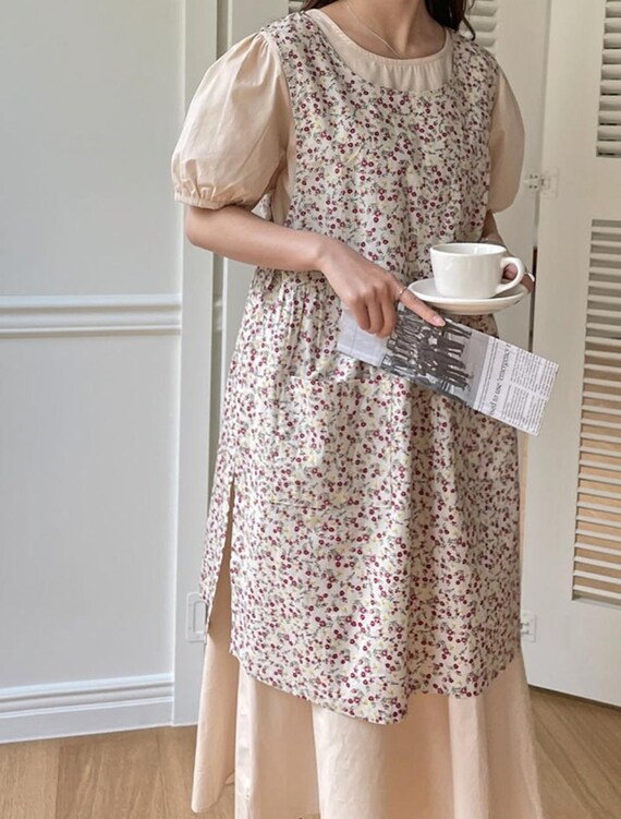 ポケット付きコットン花柄エプロン：ヴィンテージフラワースタイル