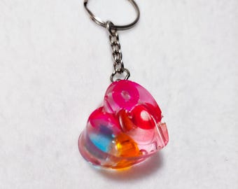 Transparent resin heart keychain – Colorful heart keychain – Funky bag charm with upcycled beads – Unique handmade accessory