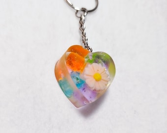 Transparent resin heart keychain – Colorful heart keychain – Funky bag charm with upcycled beads – Unique handmade accessory