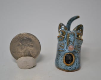 MINI JARRA CON CARA N.° 76 - Jarra de cerámica con cara de arte popular sureño - Jarra fea - Única en su clase - Azul moteado, gato, gatito