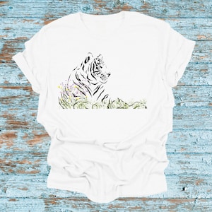 Floral Tiger T-Shirt, Line Art Big Cat Tee, Wildflower Nature Graphic, Boho Botanical Aesthetic Top, Wildlife Lover Gift