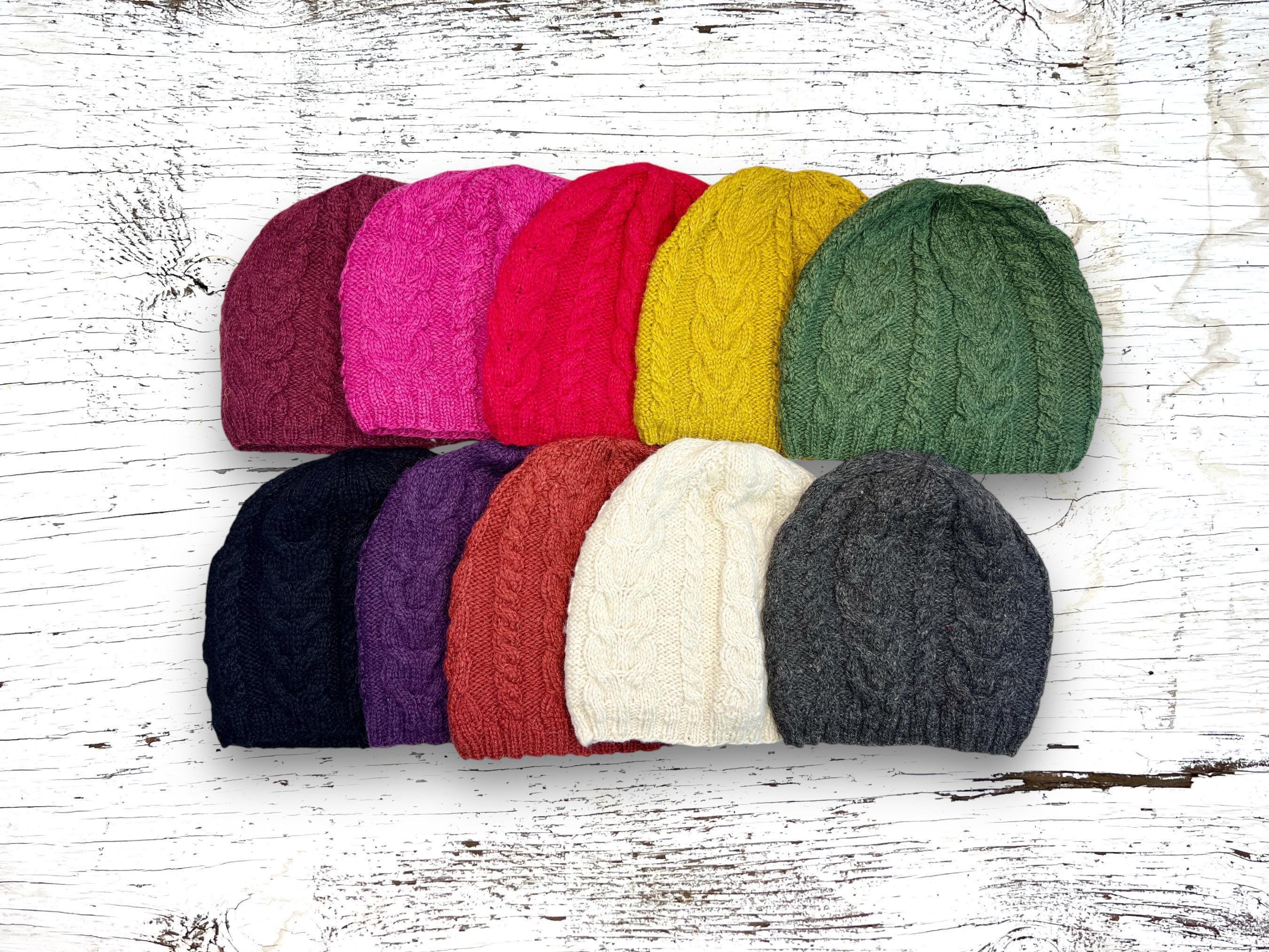 Handmade Alpaca Knit Cable Hat Micro-lined Winter Beanie  display picture 1