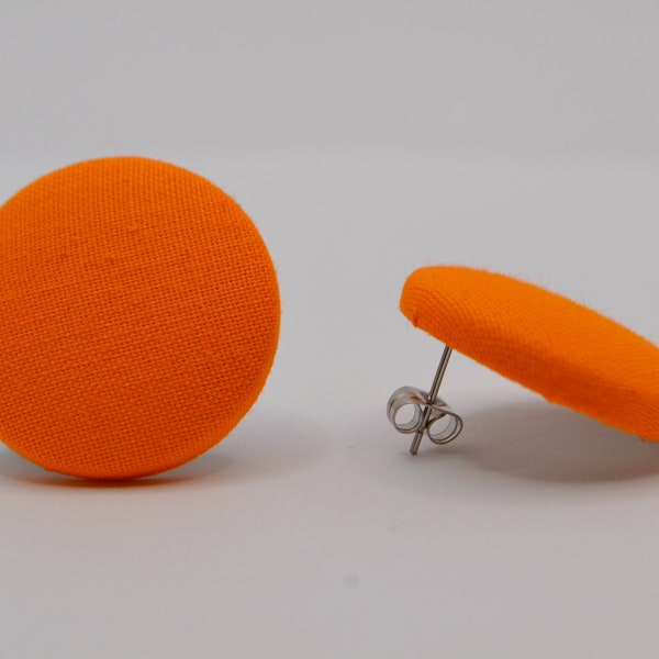 Orange Ohrringe - Upcycled Baumwollstoff Knopf Orange Ohrstecker | Hypoallergenes Modeaccessoire | Geschenk für Frauen