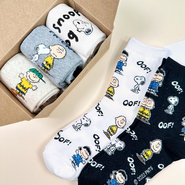 5 Pack Set, Snoopy Peanuts Pattern, Women Men Unisex Crew Socks with Gift Pouch