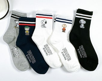 5 Pack Set, Peanuts Character, Snoopy Mid Crew Socks With Gift Pouch - Etsy