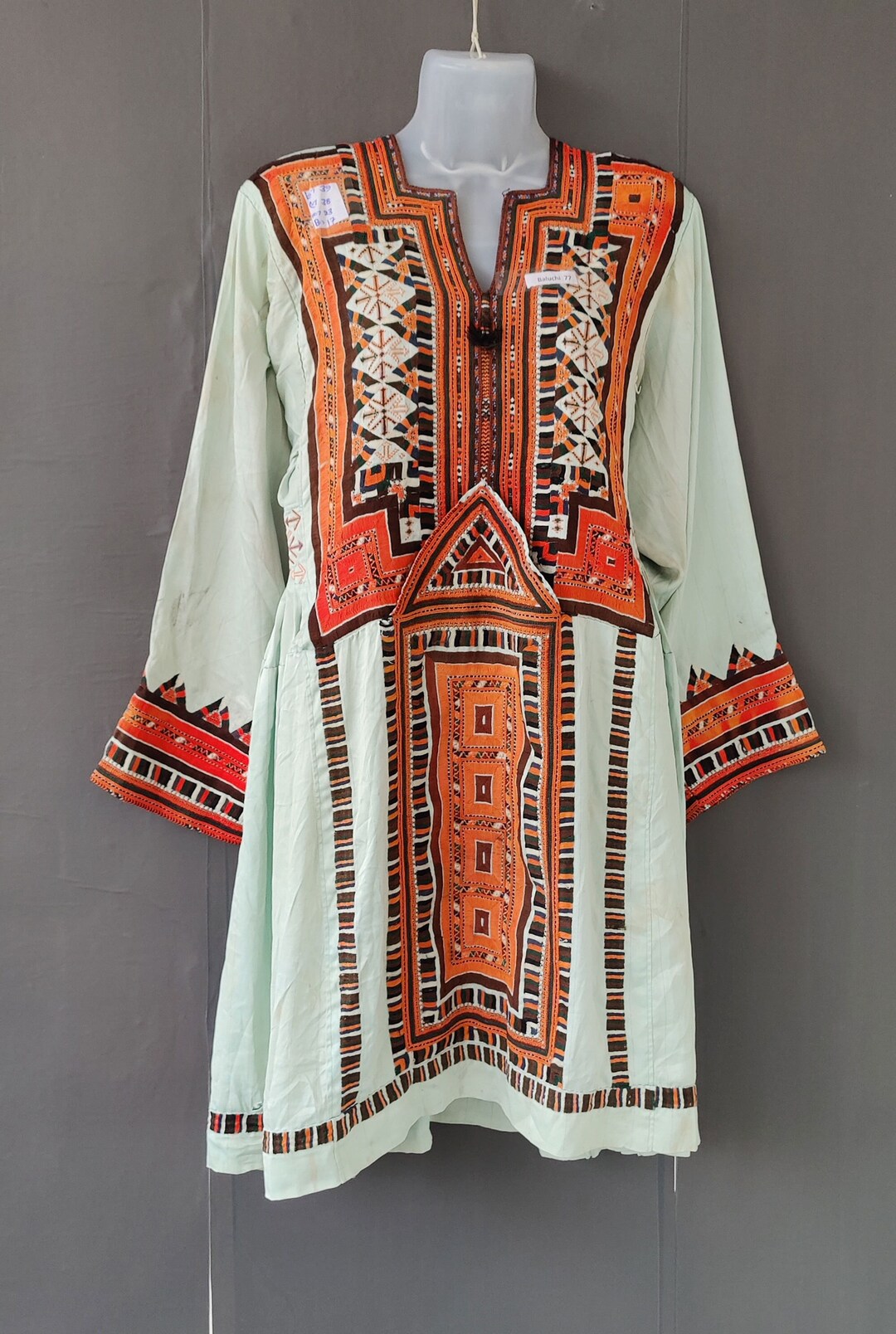Balochi Dress/hand Embroidery/vintage Dress/traditional Pattern/phashik ...