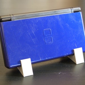 Nintendo DS Lite Display Stand