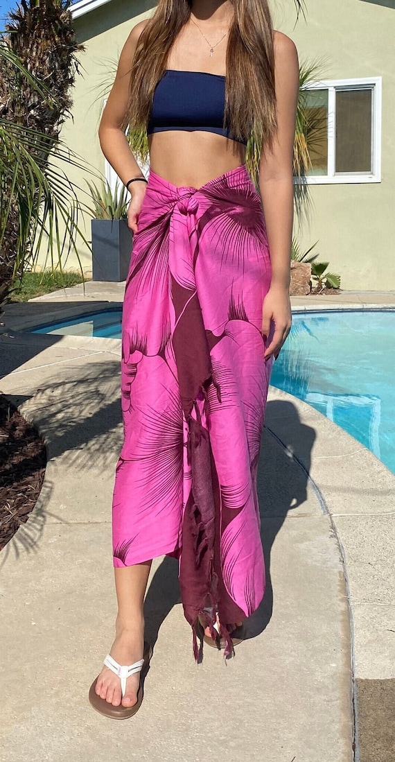 Hawaiian Design Pareo Pink Giant Hibiscus Wraparound Beach Wear Sarong Skirt