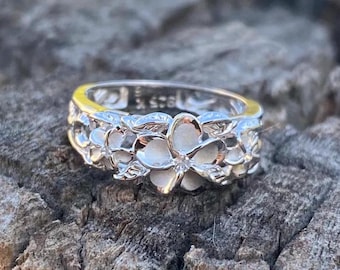 Hawaiian Jewelry Silver Three Plumerias Scroll CZ Wedding Ring Band 8mm