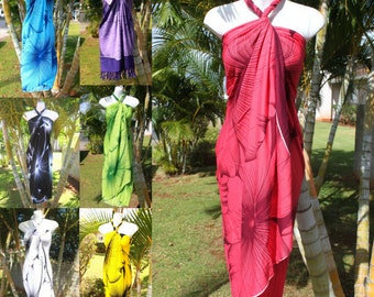 Sarong hawaïen à fleurs d'hibiscus