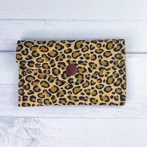 Bruine creditcardhouder met luipaardprint | Kleine portemonnee met kaarthouder | Reisportemonnee | Muntzakje | Wilde junglekat met luipaardluipaardprint