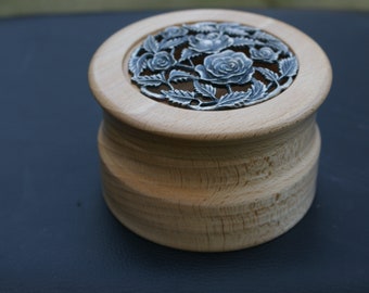 Jewellery box circular beech base pewter lid