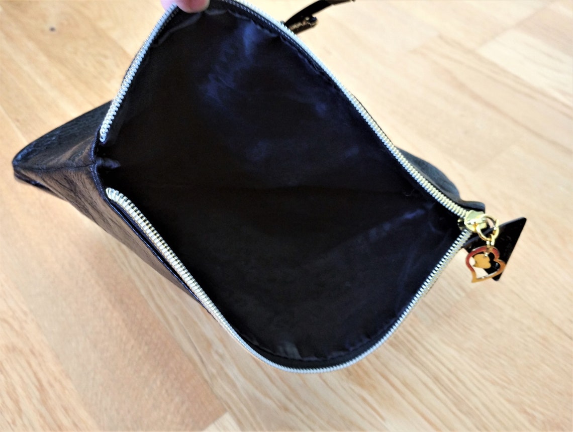 Vintage Guess Purse Black Patent Leather PurseFooted | Etsy
