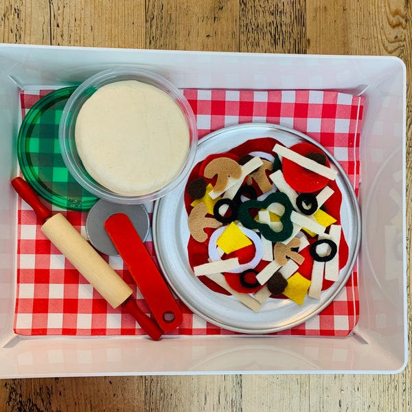 Sensory bin. Kids. Toys. Learning. Exploring. Toddlers. Preschool. Sensory play. Screen free play. Pizza. Dramatic play. Cooking. Pizzeria.