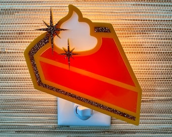 3D Handcrafted "Pumpkin Pie" Night Light | Thanksgiving Food | Retro Kitchen Decor | Pumpkin Spice | Fall Decor | Atomic Avocado Designs®