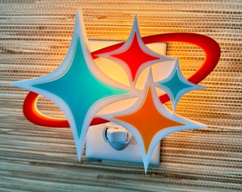 Mid Century Modern Nachtlicht | "Design ""Cosmic Star"" | Ambiente Beleuchtung | Plug In Wandleuchte | Atomic Avocado Designs®