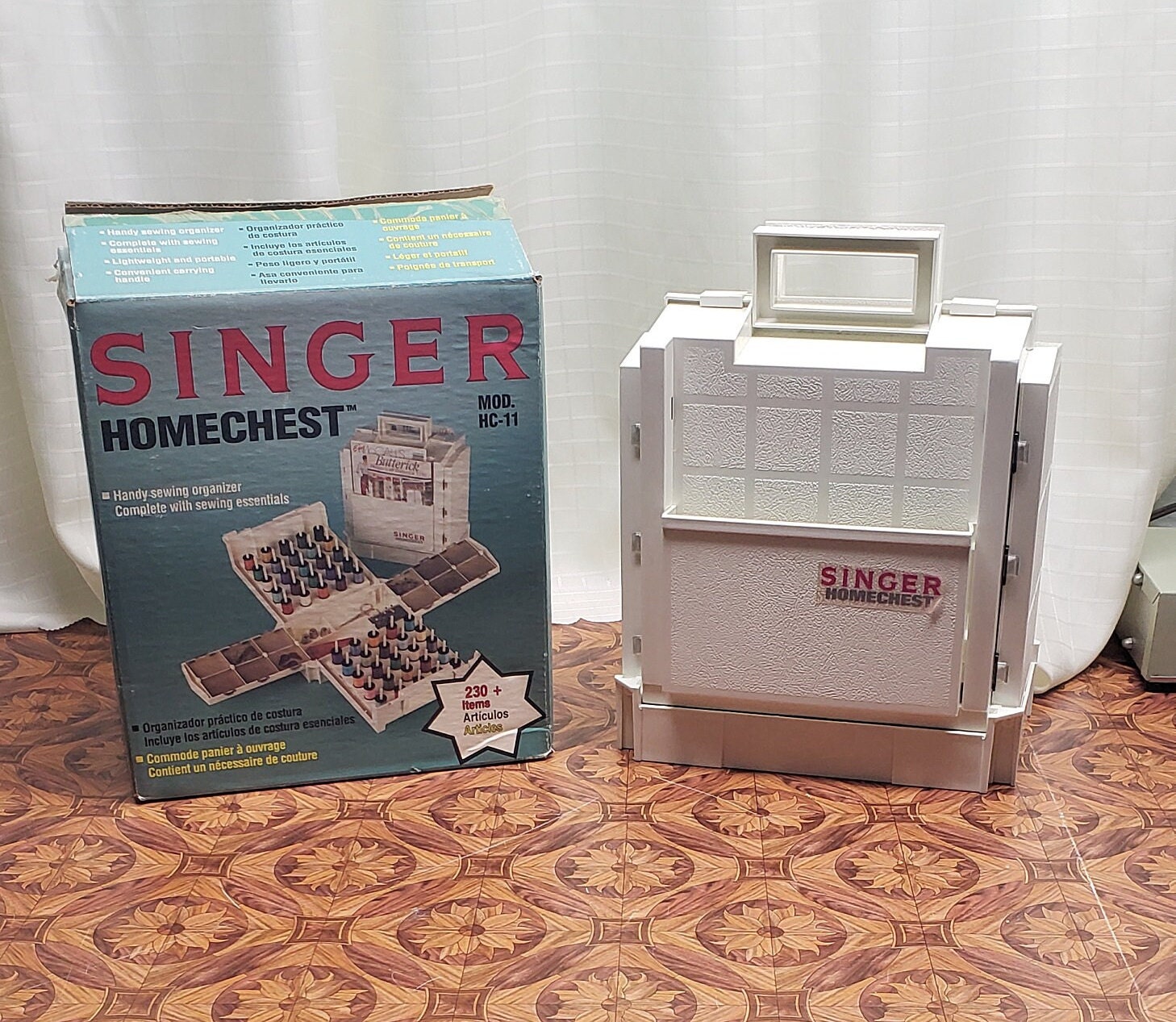 Vintage Singer Homechest Sewing Box HC-11 With Accessories