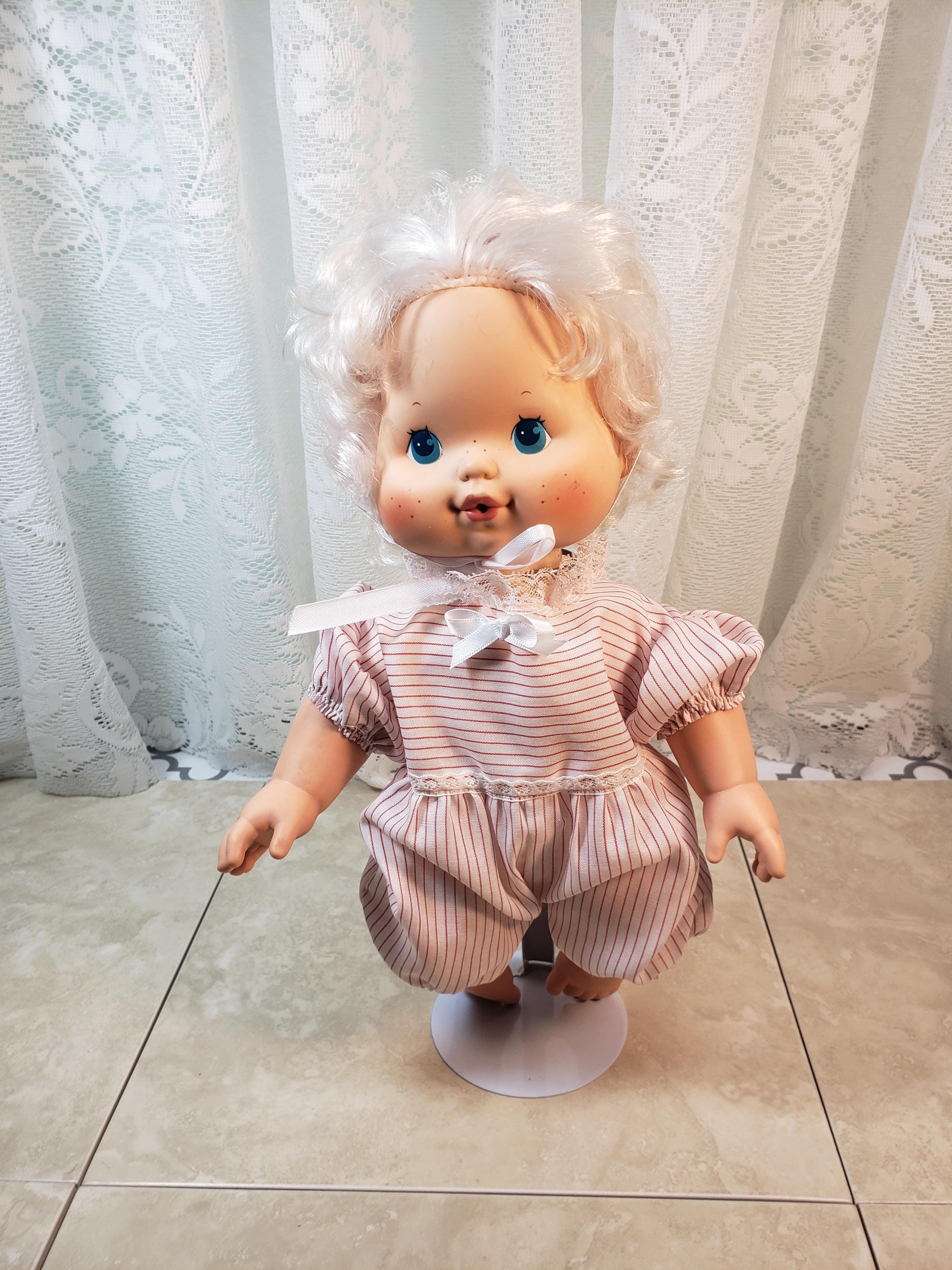 Vintage Strawberry Shortcake Angel Cake Baby Blow Kisses American Greetings Doll 1983 Very Good Condition Still Kisses Delivery Included