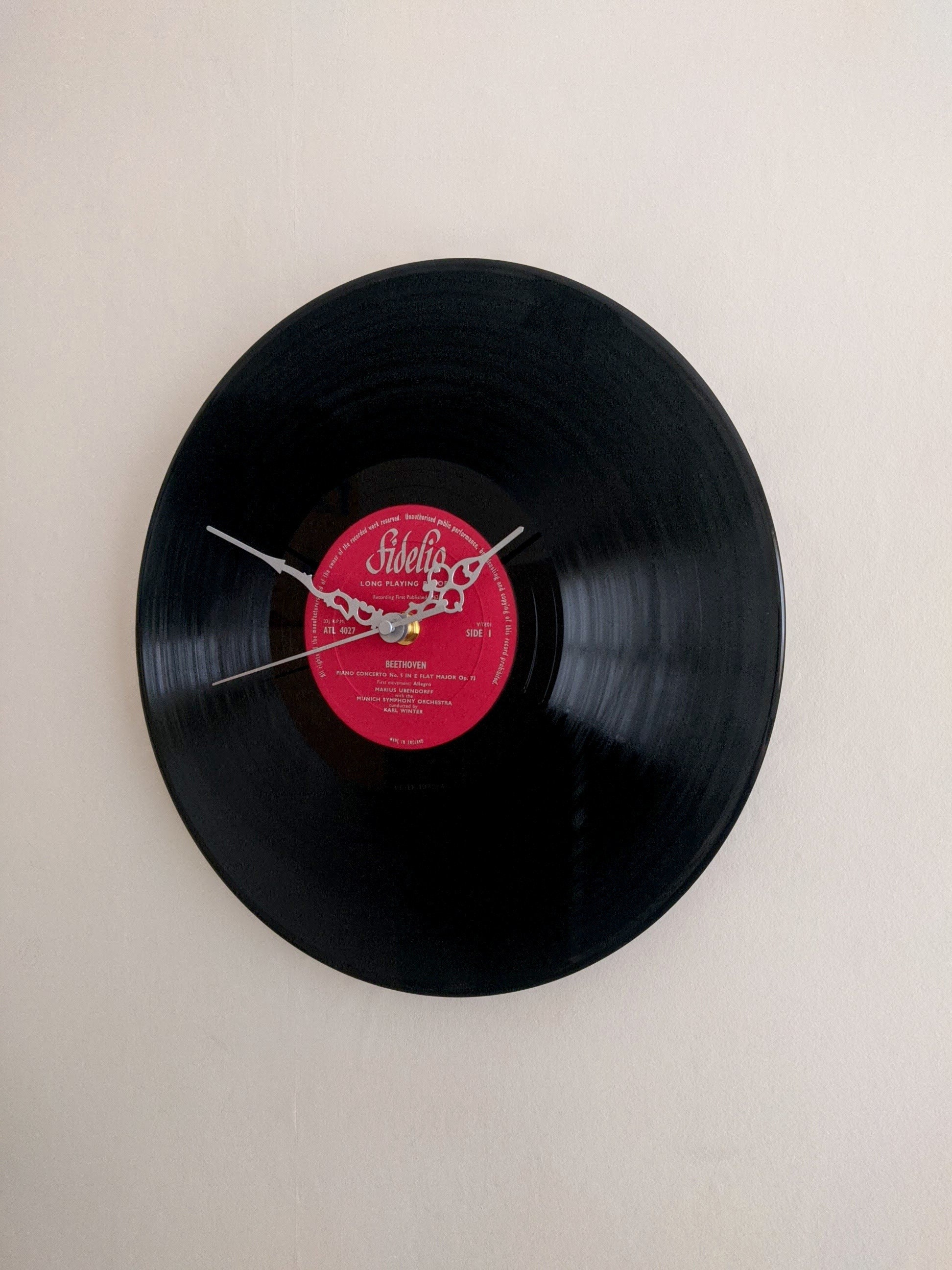 Horloge en disque vinyle 33 tours thème Johnny Hallyday -  France