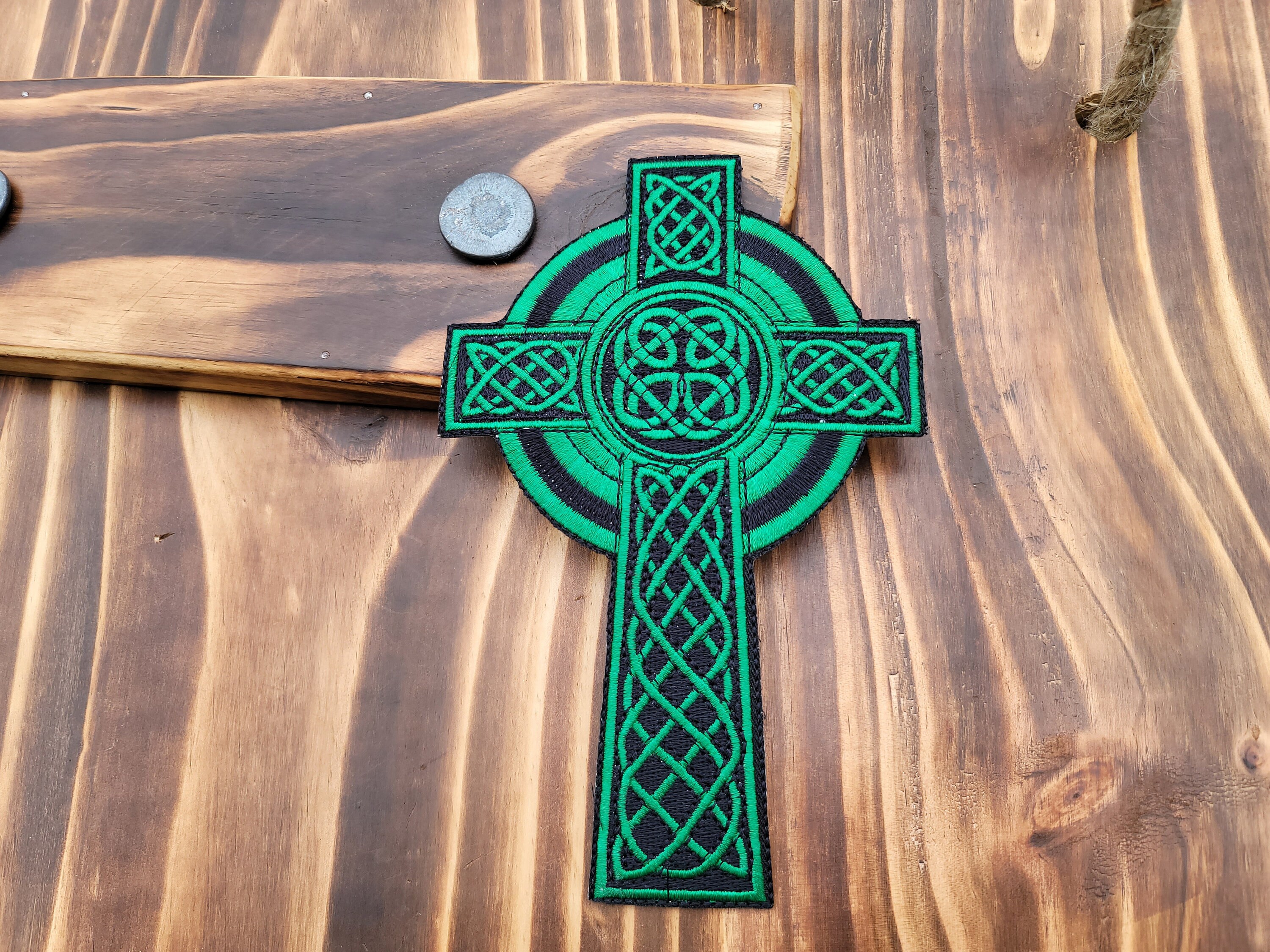 Choose Color CELTIC CROSS 4 x 2.5 (10 x 6.5cm) iron on patches appliques