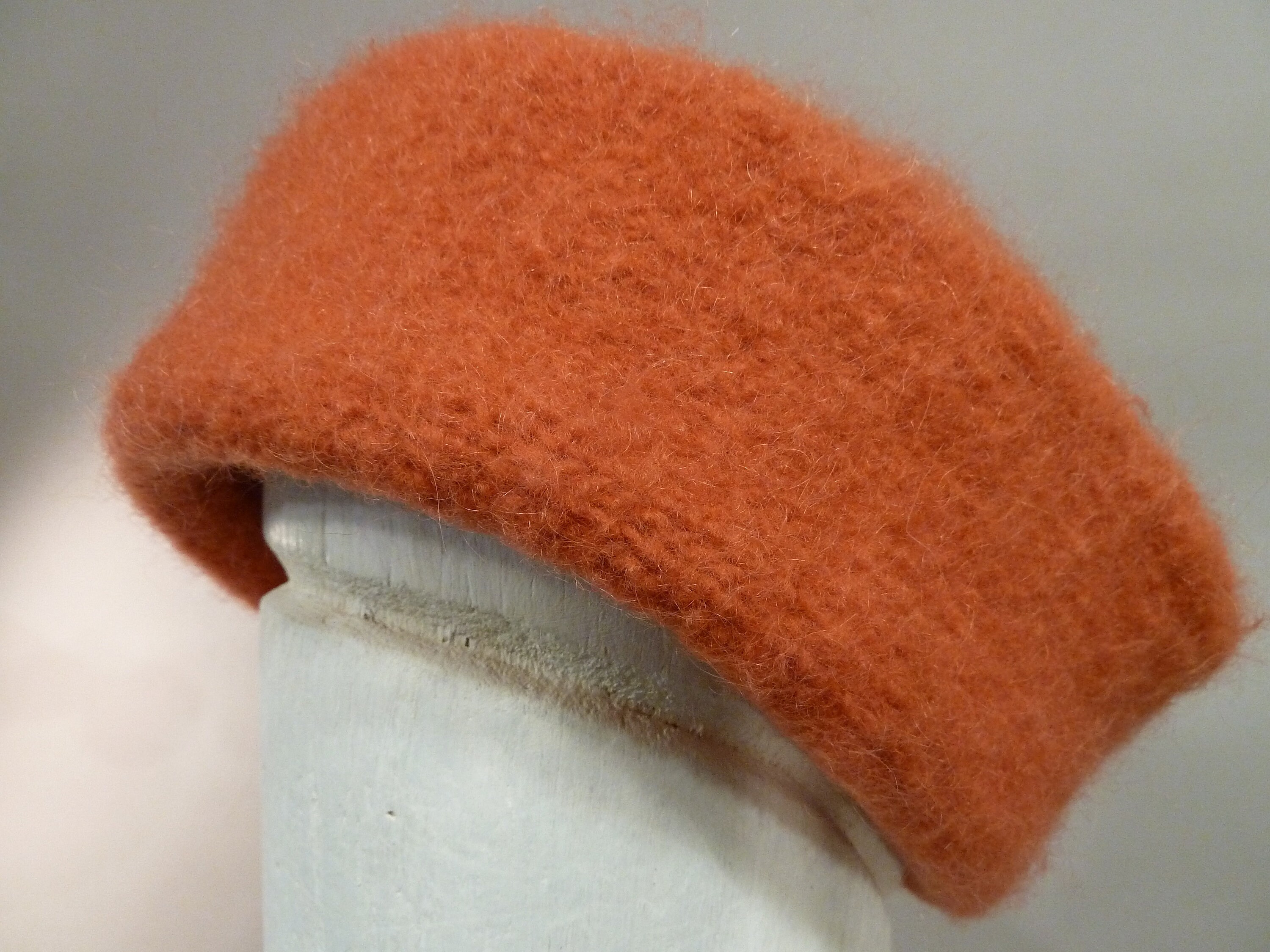 Orange Felted Hat - Etsy display picture 3