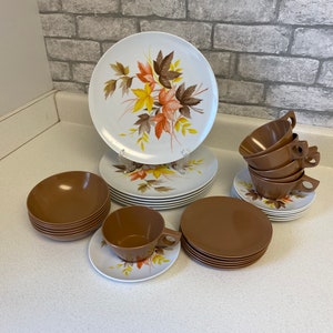 Vintage Melamine Set, Service for 6, 30 pieces, Park Avenue, Leaves, Brown, Yellow and Orange,