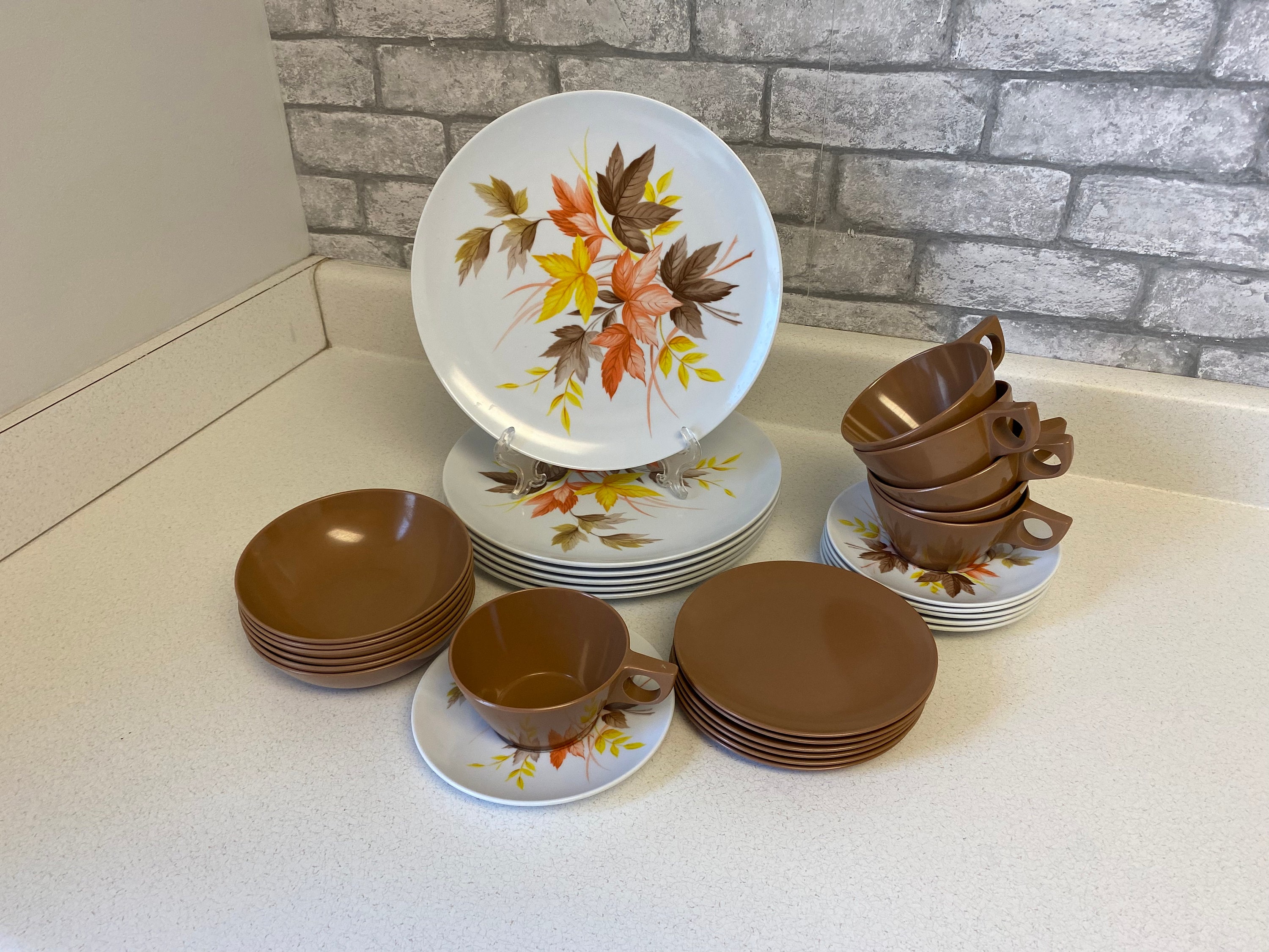 Vintage Melamine Set, Service for 6, 30 pieces, Park Avenue, Leaves, Brown, Yellow and Orange,