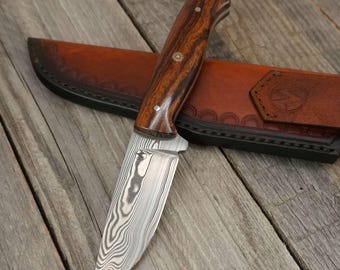 Compact Hunting Knife, Damascus Knife,