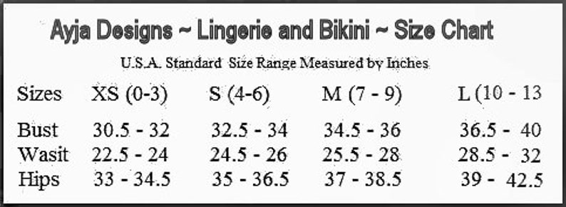 K&ouml;nnte beinhalten: Gr&ouml;&szlig;entabelle f&uuml;r Dessous und Bikinis, die die US-Standardgr&ouml;&szlig;en in Zoll f&uuml;r Brust, Taille und H&uuml;fte angibt. Die Gr&ouml;&szlig;en reichen von XS (0-3) bis L (10-13).