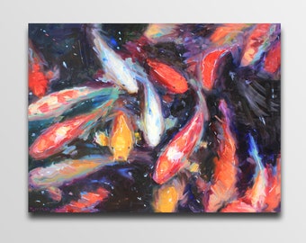 Pode incluir: Uma pintura a óleo colorida de peixes koi nadando em um lago escuro. Os peixes são pintados em tons de vermelho, laranja, amarelo e branco, com detalhes em preto e azul. O fundo é azul escuro e roxo, com toques de branco.