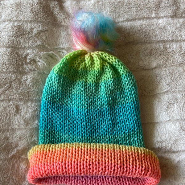 Retro Stripe Toque Super süße Tik Tok Beanie helle Streifen Version mit Splatter Regenbogen Pom Pom #tiktokbeanie #80sbaby #retrostripe