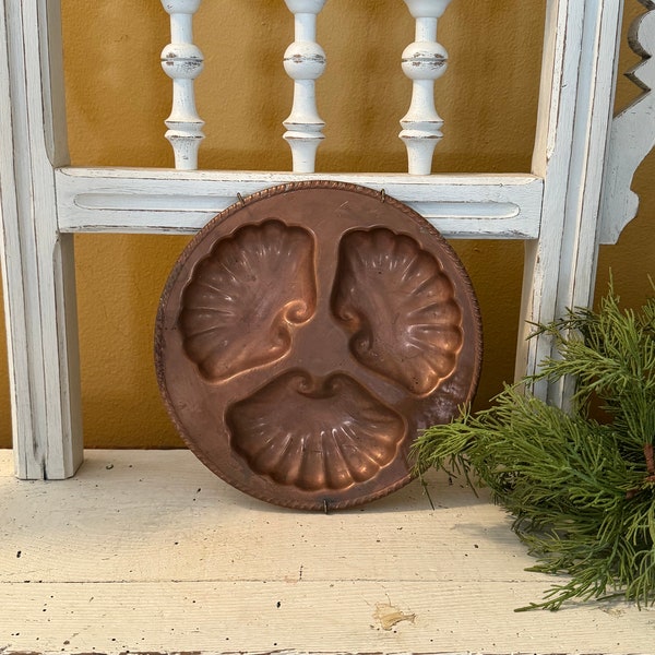 Awesome Vintage Copper Mold Seashell 3D Copper Mold Wall Decor Gelatin Mold French Country Coastal Collectible Patina