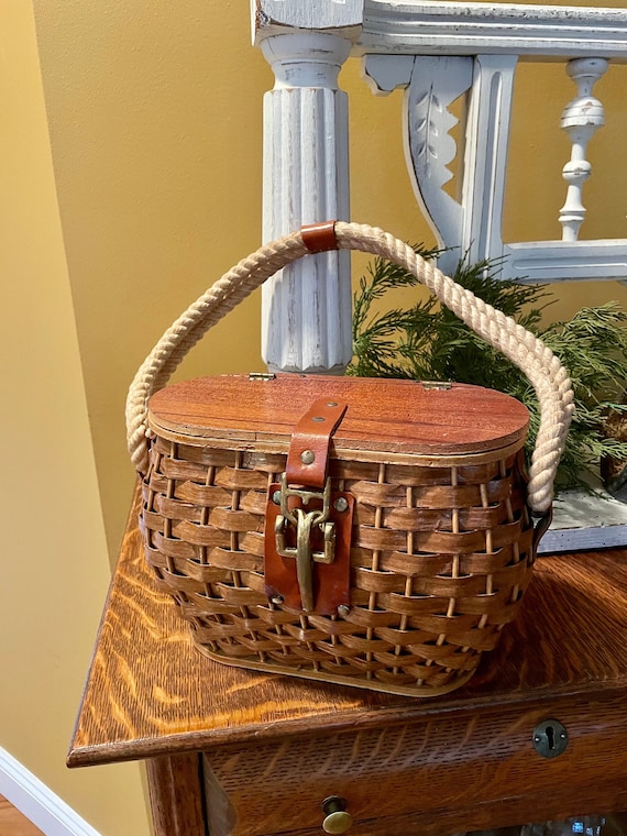 vintage basket handbag, basket purse