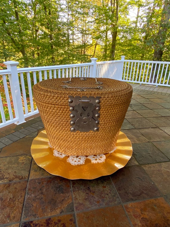 Straw Basket Purse - Nantucket Style Basket - Meta