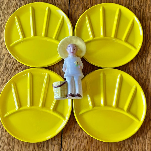 Yellow Vintage Enamel Metal Fondue Plates MID Tableware Set of 8 Divided Plates Made in Japan Snack Plates Camping Tailgate Outdoor Dining