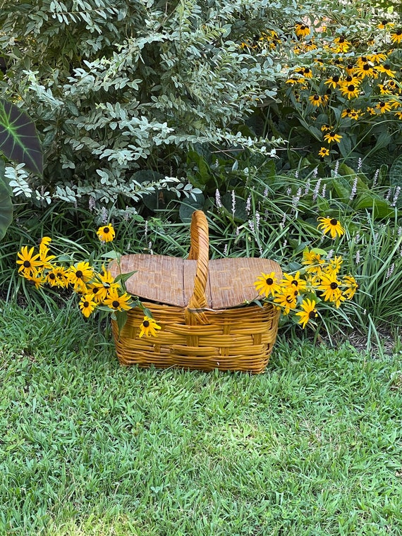 Vintage Picnic Basket Woven Wicker Basket Lidded Gathering Etsy