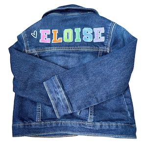 Chaqueta vaquera con nombre personalizado
