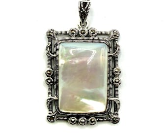 Pendentif Art déco en argent sterling avec nacre et marcassite