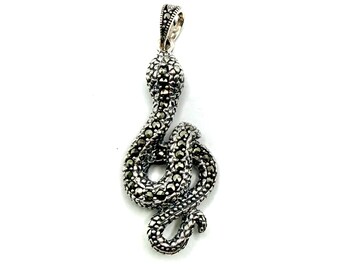 Pendentif serpent en argent sterling 925 avec yeux en marcassite et grenat