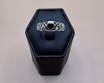 Bague noeud celtique en argent sterling avec coeur en onyx noir