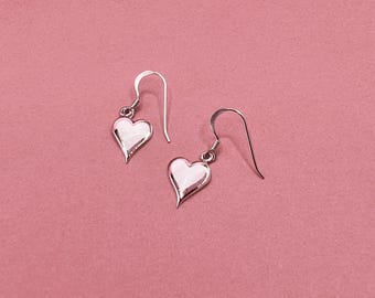 Earrings.  -   925 Sterling Silver "Hearts', Mother of Pearl