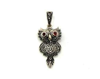 Pendants   -   925 Sterling Silver, Marcasite, Garnet, Small Owl   -   Length  25mm    Width  10mm