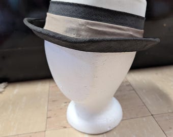 Betmar New York Black Vintage Wool Hat Grosgrain Ribbon Hat  display picture 1