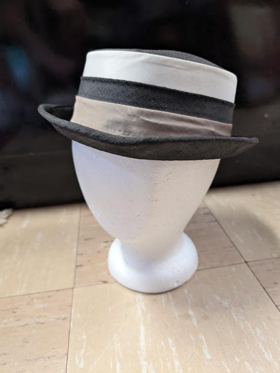 Vintage 1960s Fedora Hat: Black & White Band, MCM Style - Etsy display picture 3