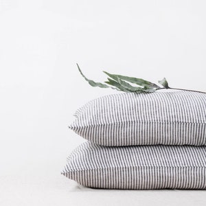 Thin black and white striped linen pillowcase - Frilled