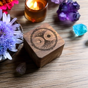 Tree of Life Engraved Wooden Ring Box – Nature-Inspired Jewelry Keeper