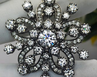 Svart rodiumveckat vintageblommigt CZ-hänge i 925 sterlingsilver | Halsband med dold ögla | Lyxiga statement-smycken för henne.