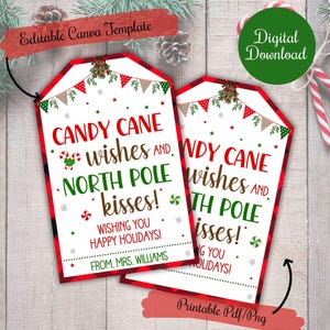 Può includere: Due etichette regalo natalizie con bordi a quadri rossi e bianchi. Le etichette recitano "Candy Cane wishes and North Pole kisses!" con grafica natalizia. È un download digitale.