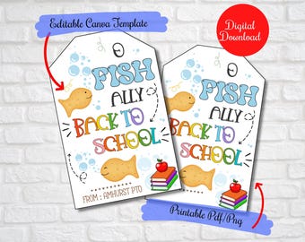 Puede incluir: Dos etiquetas de regalo blancas con el texto "FISH ALLY BACK TO SCHOOL" en letras de burbujas de colores. Las etiquetas presentan peces dorados de dibujos animados, burbujas y una manzana sobre una pila de libros. Las etiquetas están etiquetadas como "Editable Canva Template" y "Digital Download".