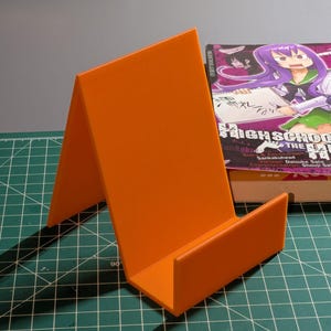 Bookend for book presentation | Bookkeeper Manga